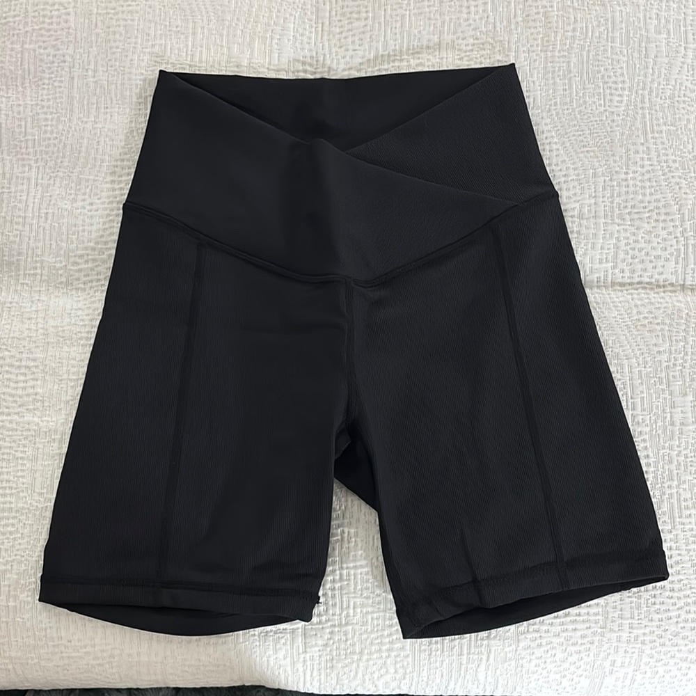 WILO THE LABEL Black High-Waisted Bike Shorts